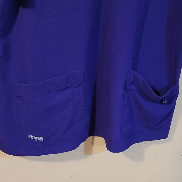 Purple greys 💜 anatomy scrub top XL - Picture 3 of 5